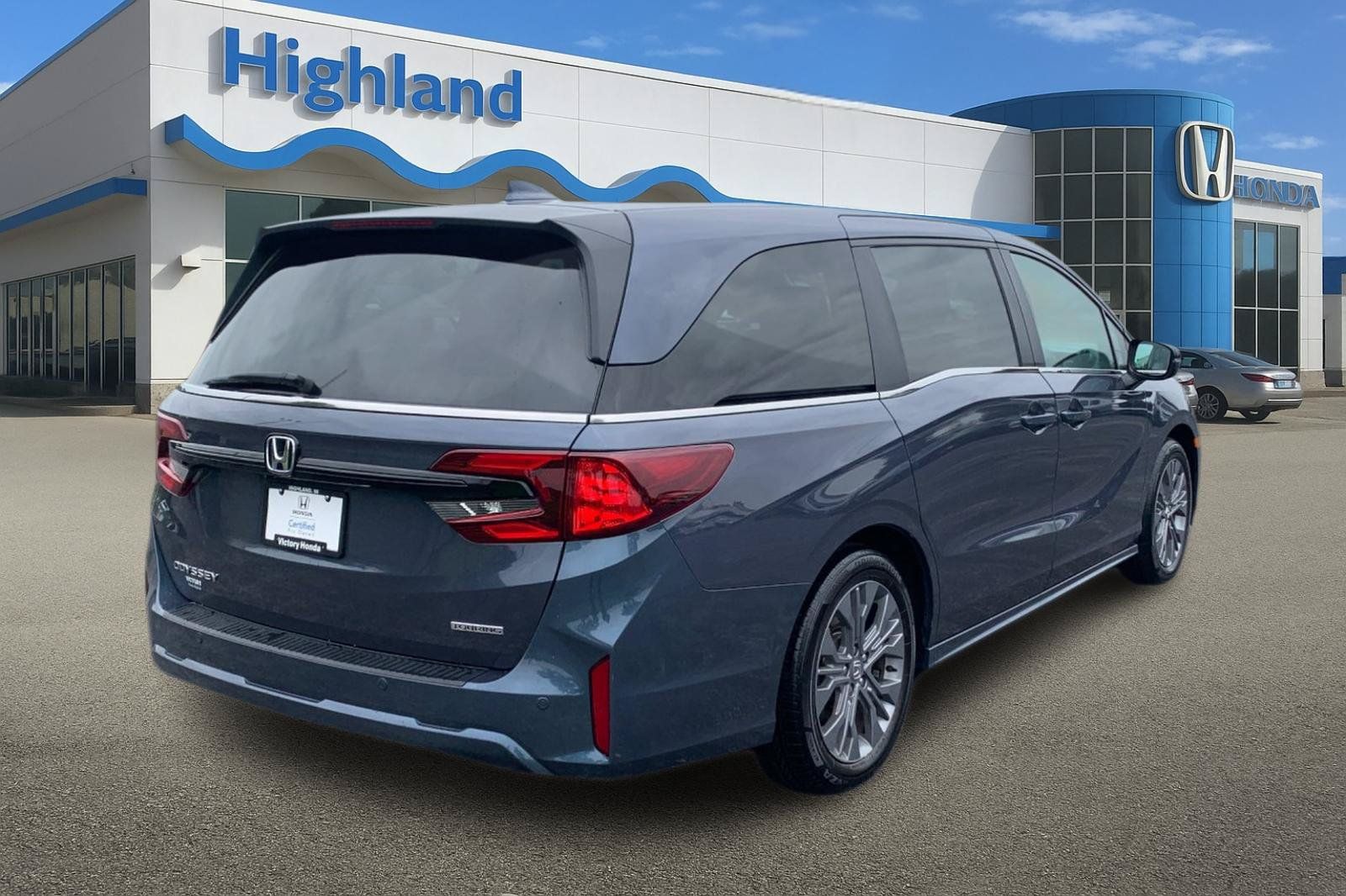 Used 2025 Honda Odyssey Touring image 5