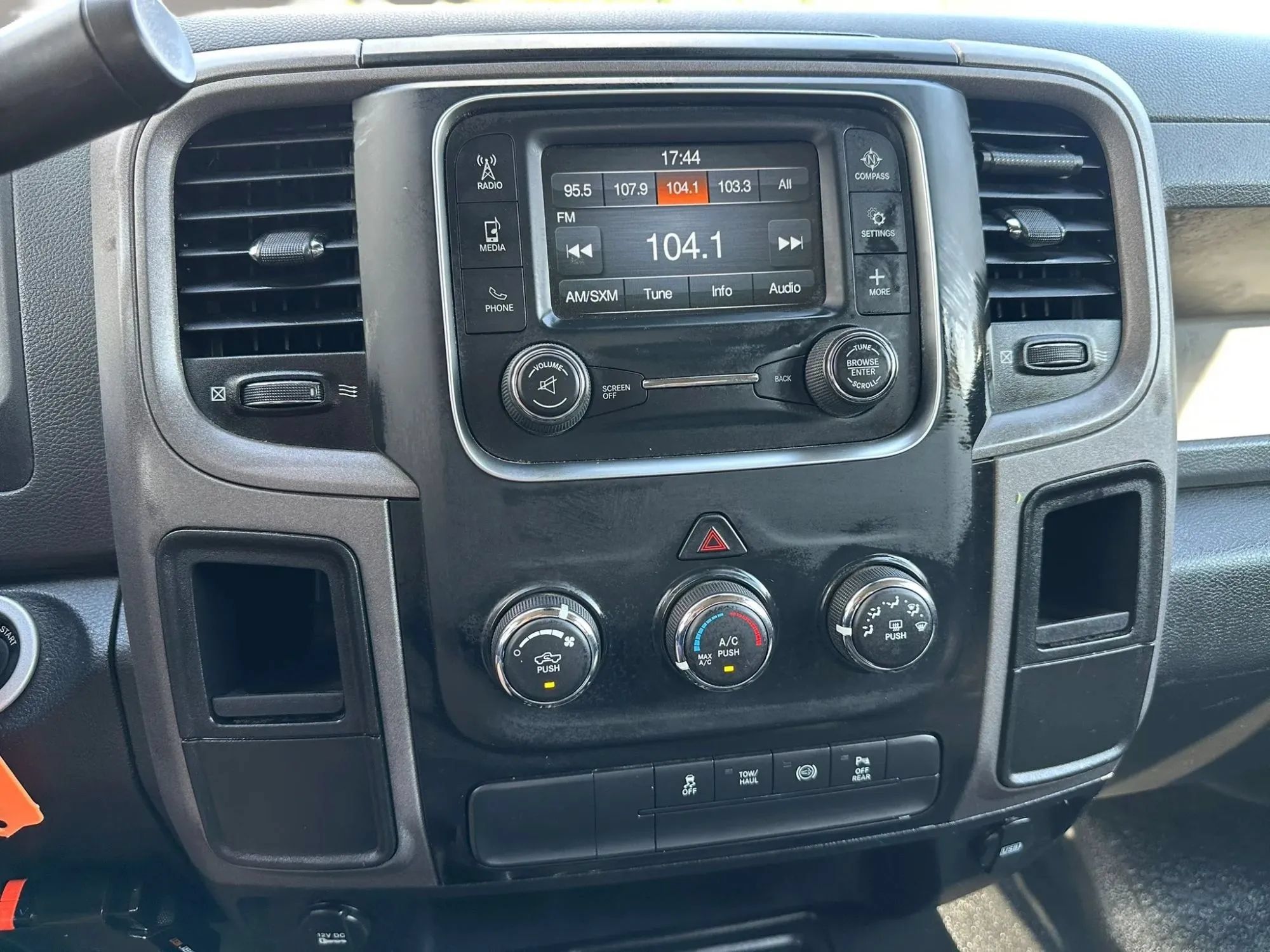 Used 2016 RAM 2500 Tradesman w/ Popular Equipment Group AWD/4WD image 9