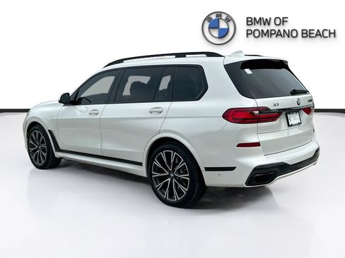 Used 2022 BMW X7 M50i w/ Dynamic Handling Package AWD/4WD image 5