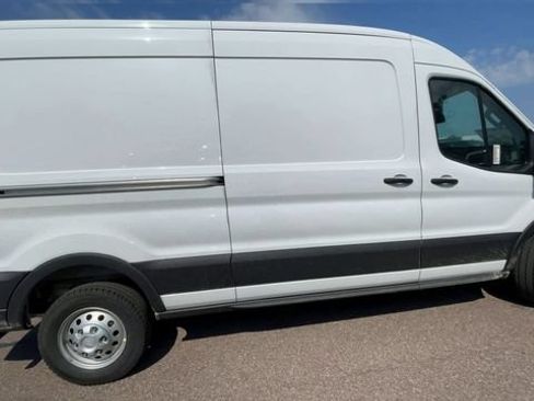 New 2026 Ford Transit 250 148 Medium Roof Extended AWD image 9