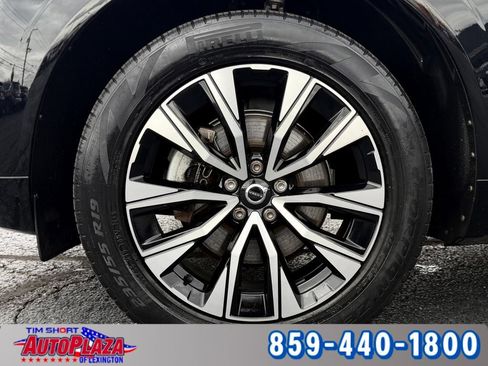 Used 2023 Volvo XC60 B5 Core w/ Climate Package AWD/4WD image 5