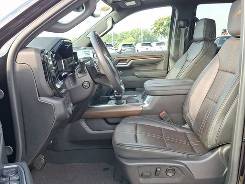 Used 2024 Chevrolet Silverado 1500 High Country w/ Technology Package AWD/4WD image 11