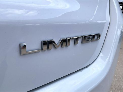 Used 2025 Jeep Compass Limited w/ Elite Group AWD/4WD image 10
