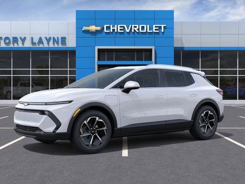 New 2026 Chevrolet Equinox EV LT image 2