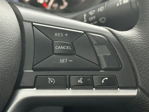 Used 2025 Nissan Altima 2.5 SV FWD image 16