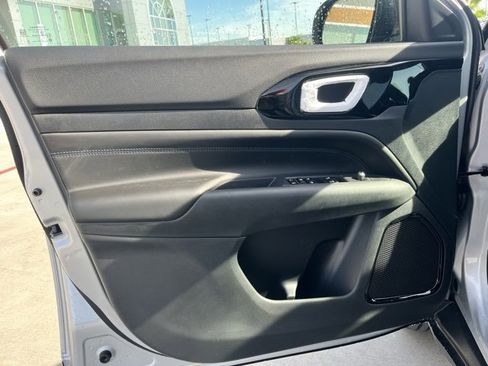 New 2026 Jeep Compass Limited image 14