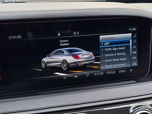 Used 2020 Mercedes-Benz S 560 4MATIC Sedan image 38