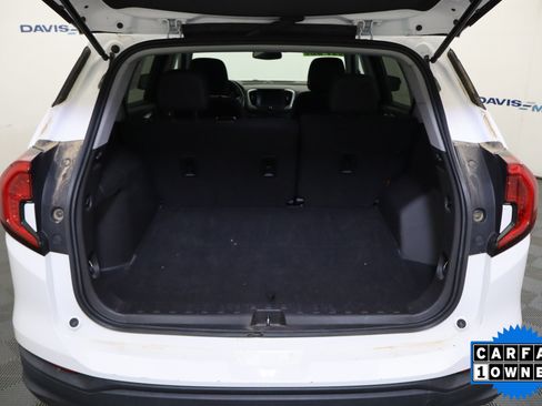Used 2024 GMC Terrain SLE FWD image 9