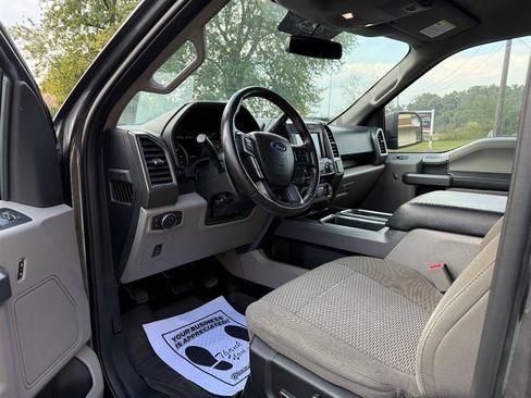 Used 2017 Ford F150 XLT w/ Equipment Group 302A Luxury image 12