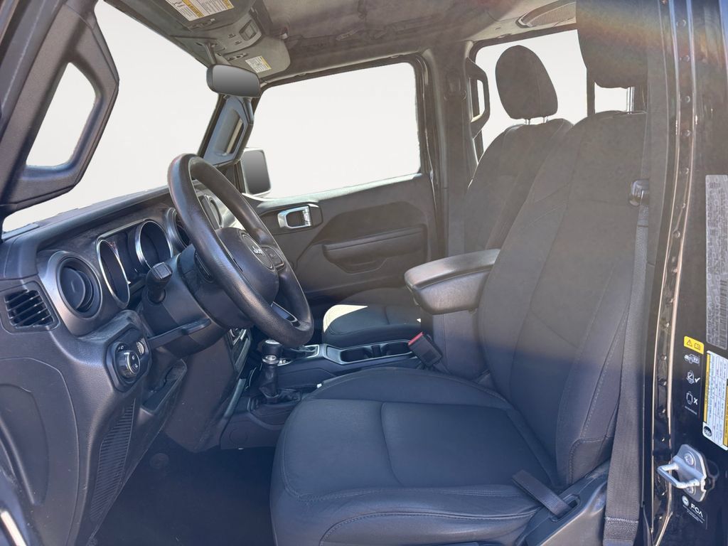 Used 2023 Jeep Gladiator Sport AWD/4WD image 9
