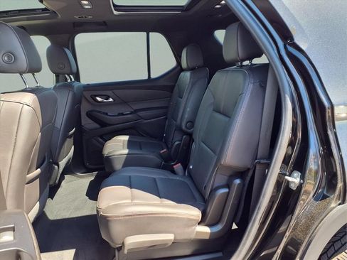 Used 2023 Chevrolet Traverse RS w/ LPO, Floor Liner Package AWD/4WD image 19