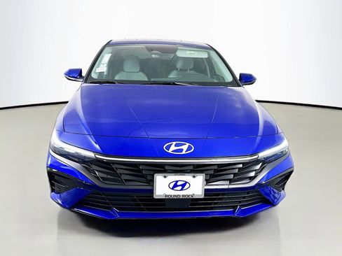 New 2025 Hyundai Elantra Limited image 2