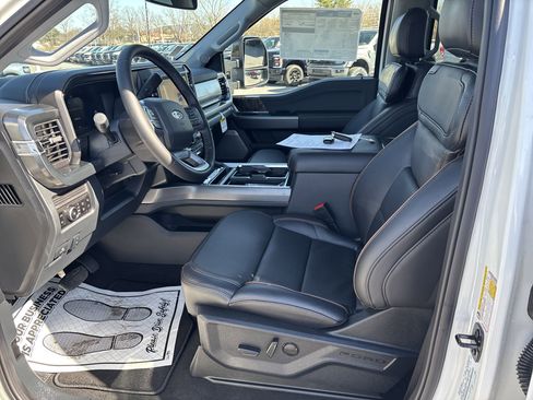 New 2025 Ford F250 Lariat w/ Lariat Ultimate Package image 12