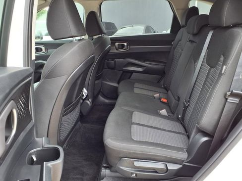 Used 2026 Kia Sorento LX FWD image 11