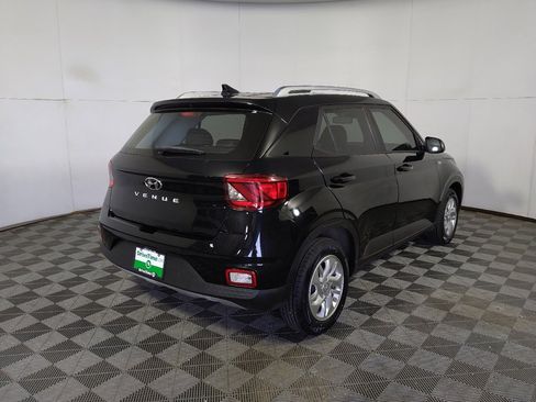 Used 2020 Hyundai Venue SEL FWD image 9