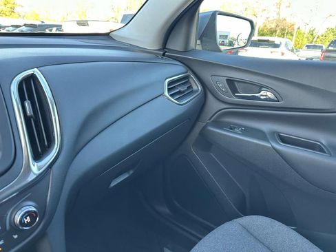 Used 2023 Chevrolet Equinox LT image 30