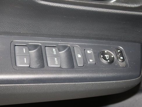 Used 2024 Honda CR-V EX image 9