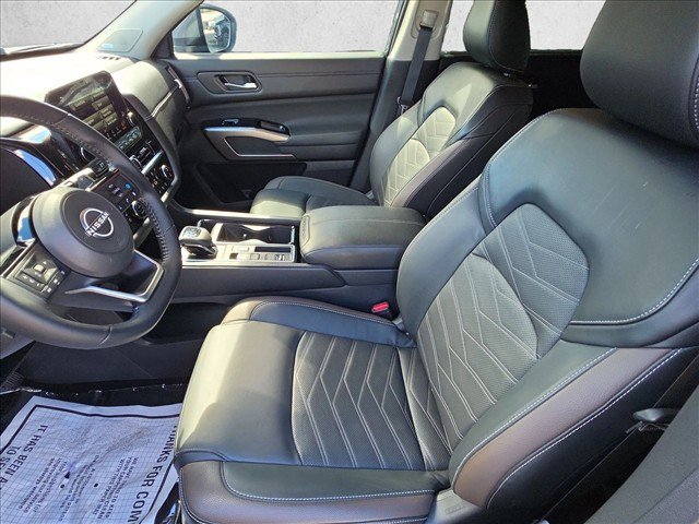 Used 2025 Nissan Pathfinder Platinum w/ Cargo Package FWD image 14