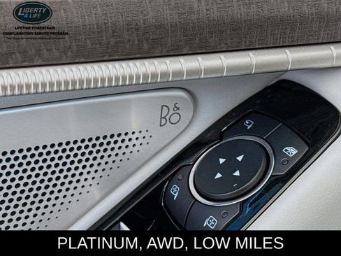 Used 2025 Ford Explorer Platinum w/ LUX Leather Package image 18