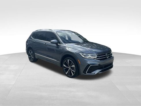 Used 2024 Volkswagen Tiguan SEL R-Line image 7