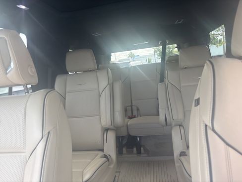 Used 2023 Cadillac Escalade Premium Luxury w/ Performance Package image 35