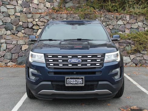 Used 2017 Ford Explorer Limited w/ Equipment Group 301A image 3