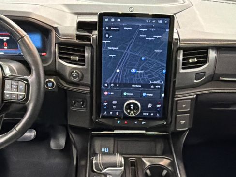 Used 2023 Ford F150 Lightning Platinum image 21