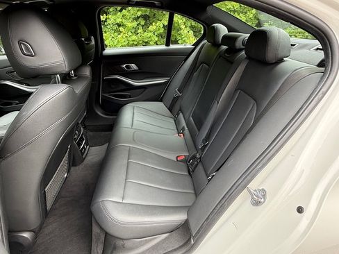 Used 2019 BMW 330i xDrive Sedan w/ Convenience Package AWD/4WD image 15