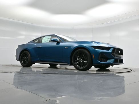 New 2026 Ford Mustang GT image 3