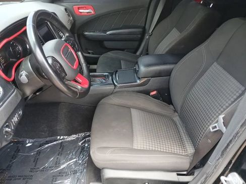 Used 2022 Dodge Charger SXT w/ Blacktop Package RWD image 10