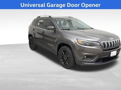 Used 2019 Jeep Cherokee Latitude Plus w/ Comfort/Convenience Group AWD/4WD image 9