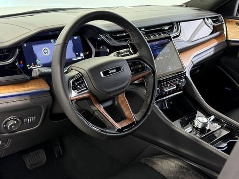 New 2025 Jeep Grand Cherokee Summit image 26