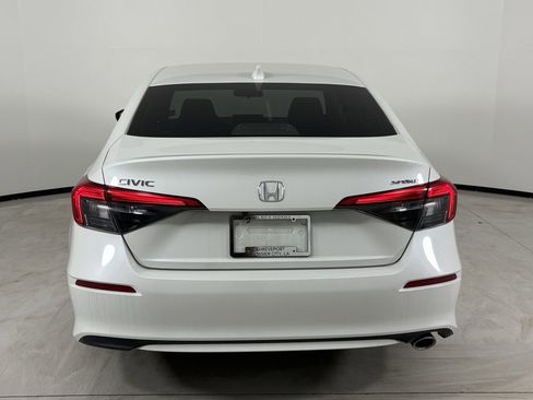Used 2024 Honda Civic Sport image 3