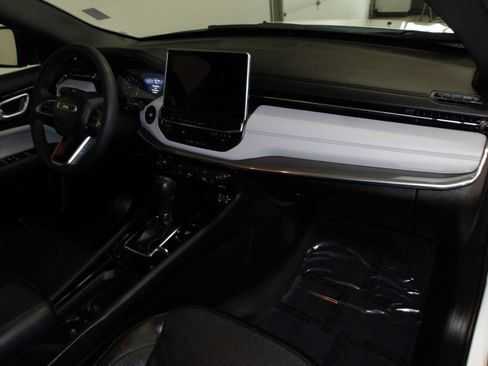 Used 2023 Jeep Compass Limited AWD/4WD image 16