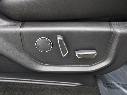 Used 2018 Ford F150 Lariat w/ Equipment Group 502A Luxury image 31