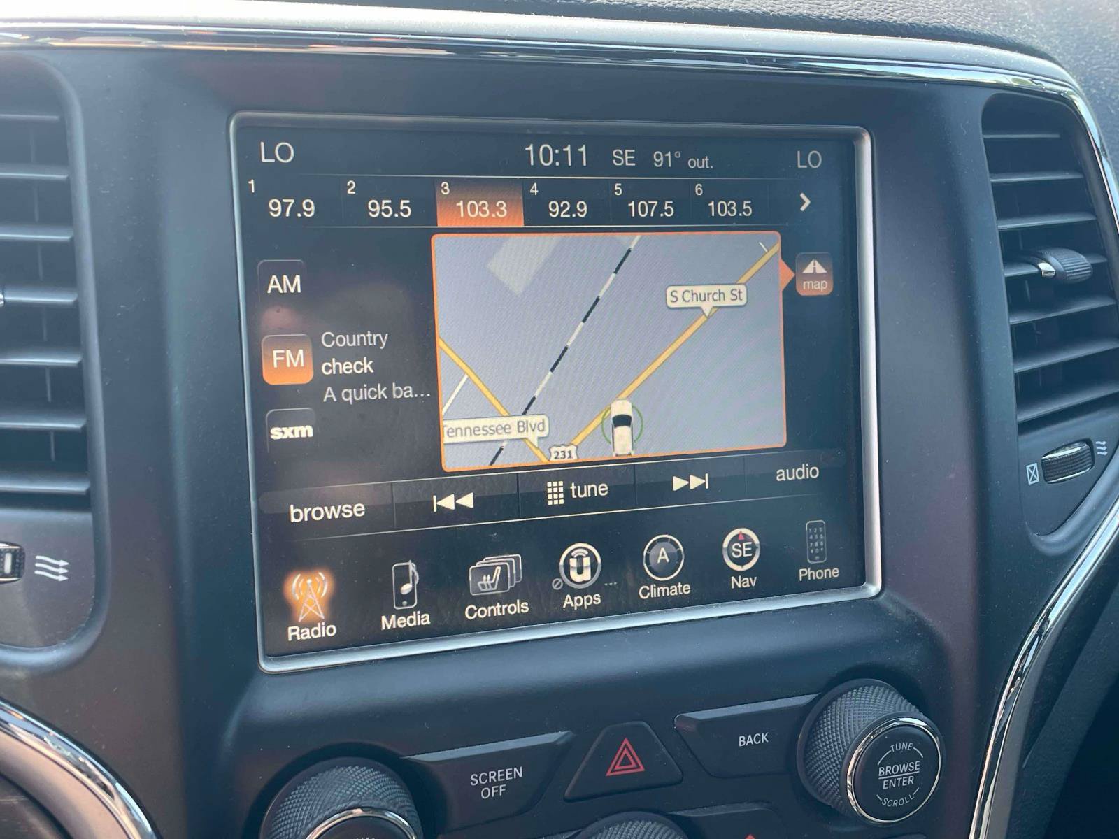 Used 2017 Jeep Grand Cherokee Altitude AWD/4WD image 18