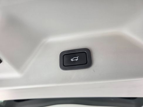 Used 2016 Land Rover Range Rover HSE image 15