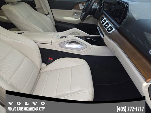 Used 2022 Mercedes-Benz GLS 450 4MATIC image 11