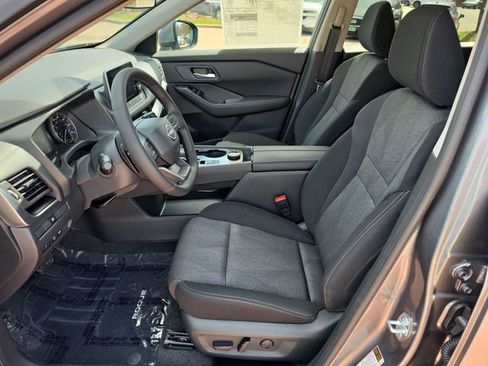 New 2026 Nissan Rogue SV AWD/4WD image 5