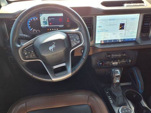 Used 2023 Ford Bronco Outer Banks AWD/4WD image 14