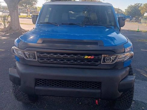 Used 2007 Toyota FJ Cruiser 2WD image 4