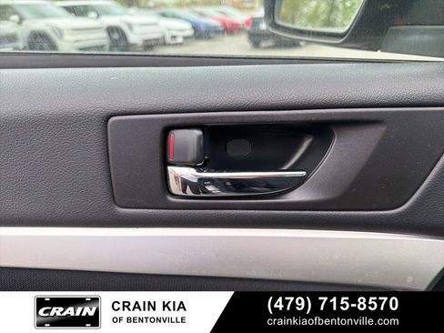 Used 2013 Subaru Outback 2.5i image 12
