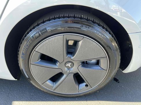 Used 2021 Tesla Model 3 Standard Range Plus image 67