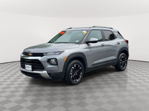 Used 2023 Chevrolet TrailBlazer LT AWD/4WD image 3