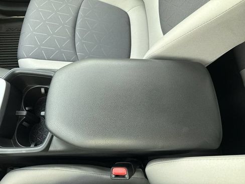 Used 2025 Toyota RAV4 XLE w/ Convenience Package AWD/4WD image 20