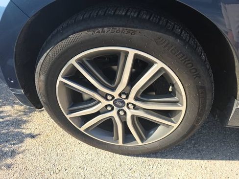Used 2019 Ford Edge Titanium w/ Equipment Group 301A FWD image 27