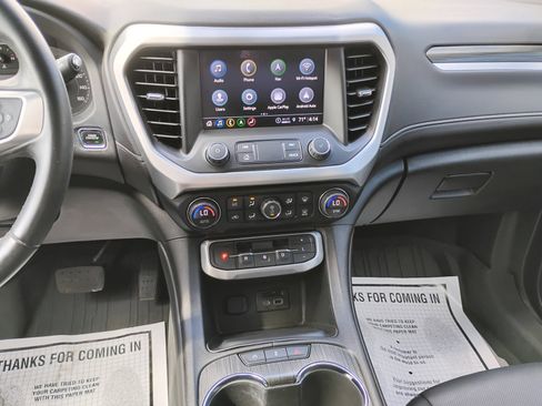 Used 2023 GMC Acadia SLT w/ LPO, Floor Liner Package FWD image 8