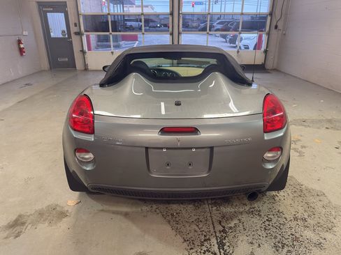 Used 2006 Pontiac Solstice Base w/ Premium Package image 5