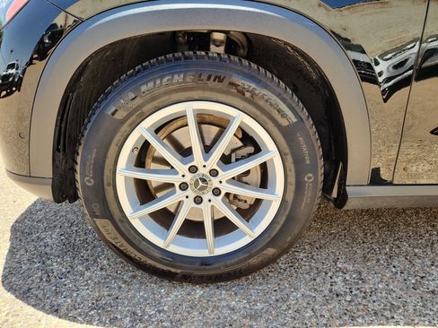 Used 2025 Mercedes-Benz GLE 350 4MATIC image 11