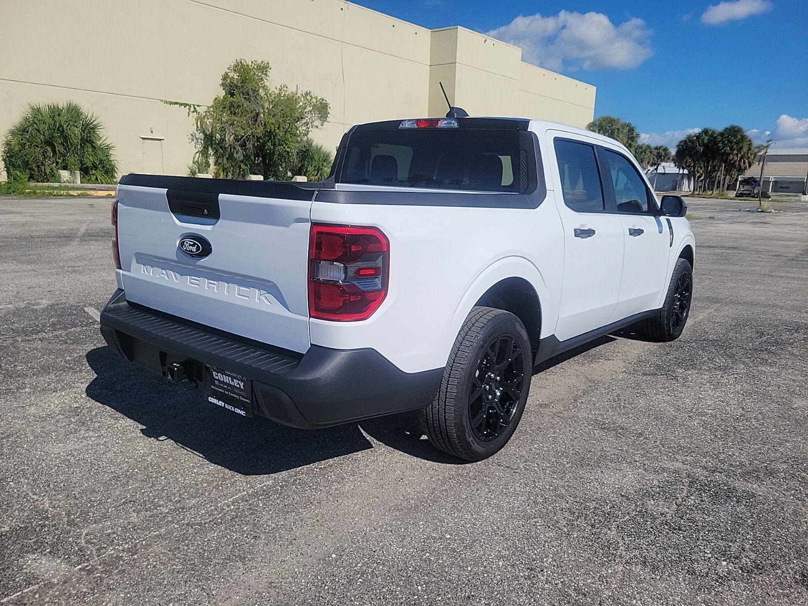 Used 2025 Ford Maverick XLT w/ Black Appearance Package AWD/4WD image 5